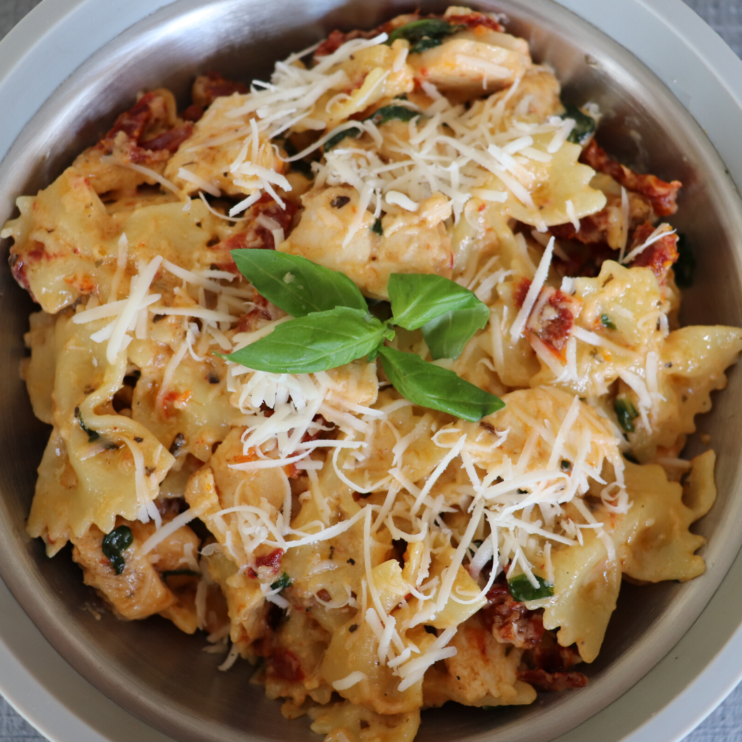 Chicken Alfredo with Sundried Tomatoes Bonbowl